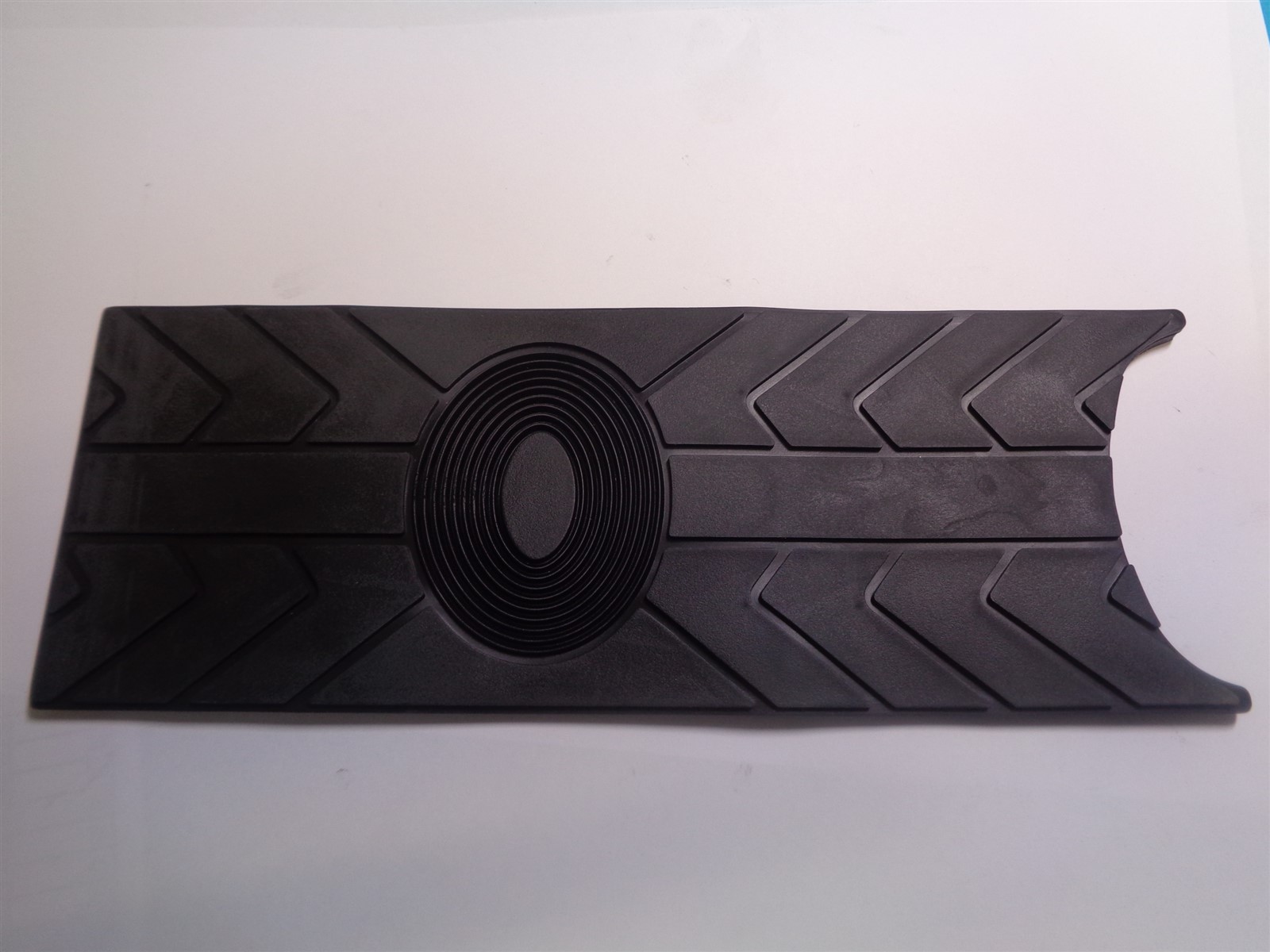 12204/12206/12208 TREAD PLATE (RUBBER)